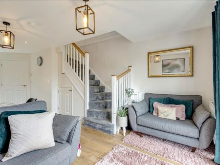 2 bedroom semi-detached house to rent - Photo 3