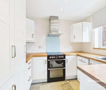 Lipscombe Close, Newbury, Berkshire, RG14 - Photo 4