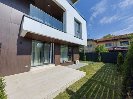 Villa in OMV Pipera area - Fotografie 5