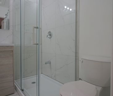 For Lease - 7 Waterbury Drive Unit# Main, Toronto, Ontario - Photo 3