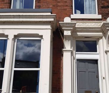 Student House at 7 Church Terrace, Stanwix, Carlisle CA3 9DQ - Photo 2