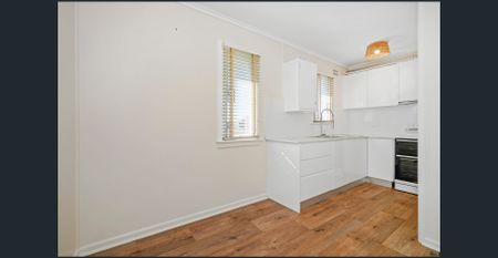 Low Maintenance Family Home - Photo 5