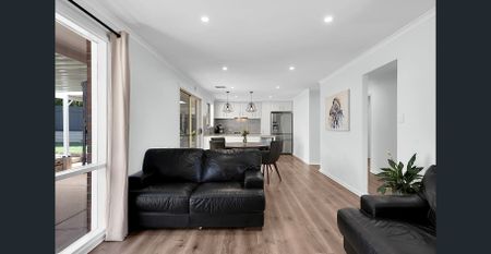 3 Bedroom Family Home in Peaceful Surrey Downs - Photo 2