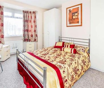 Bond Road, Mitcham, CR4 - Photo 4