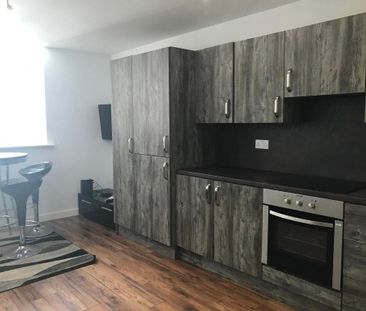 1 bedroom in a house share to rent - Photo 5