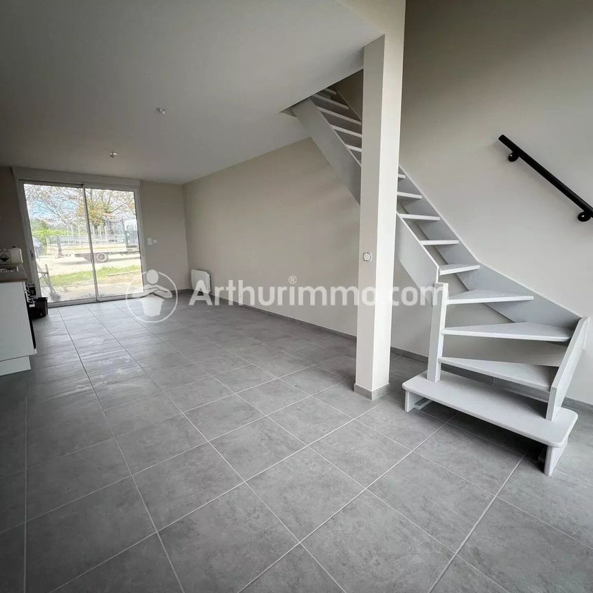 Location Maison 2 pièces 46 m2 à Neuvic - Photo 1