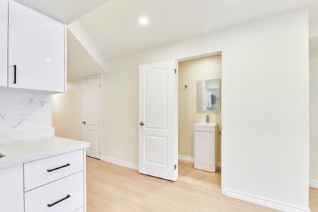 For Lease - 42 Lander Crescent, Clarington, Ontario - Photo 4