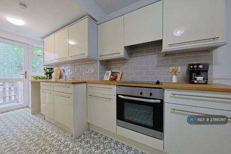 2 bedroom terraced house to rent - Photo 5