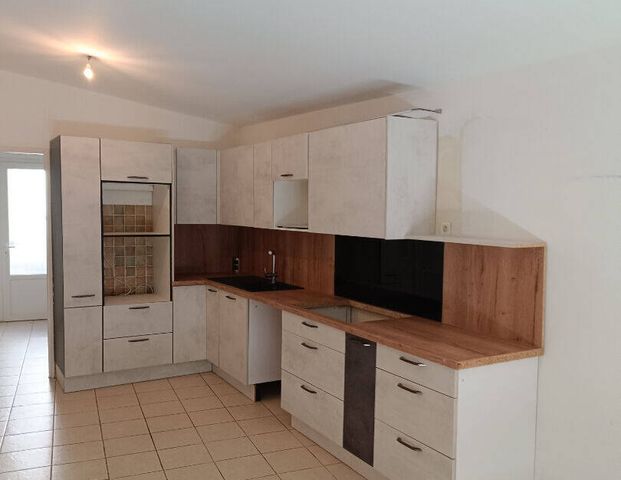 Location maison 3 pièces 97.46 m² à Trets (13530) - Photo 1