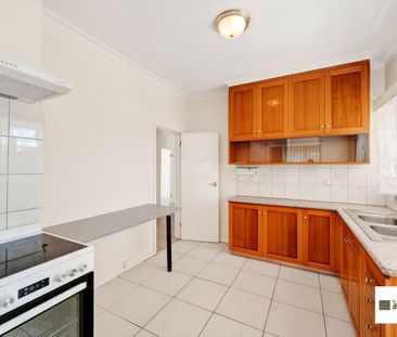 Relaxed, spacious living in a convenient location - Photo 4