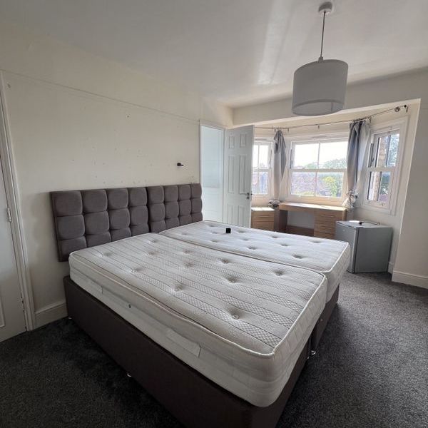 Iffley Road Room 2 Luya- Double Room W/Shower & S/Toilet - Photo 1