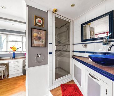 4 bedroom detached house to rent - Photo 2