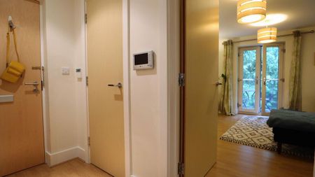 2 bedroom flat to rent - Photo 5