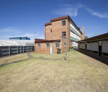 Studio Apartment in the Heart of the CBD - Photo 2