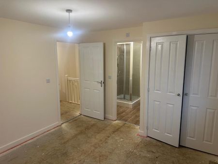 3 bedroom detached house to rent - Photo 2