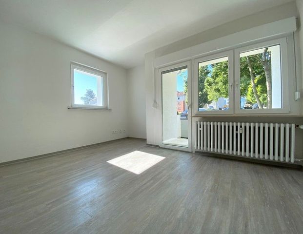 Bezugsfertige 3-Zimmer Wohnung mit TOP modernen Badezimmer - Foto 1