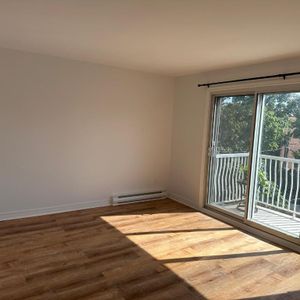 Grand 5 1/2 - Étage supérieur - lumineux, confortable, élégant - Photo 2