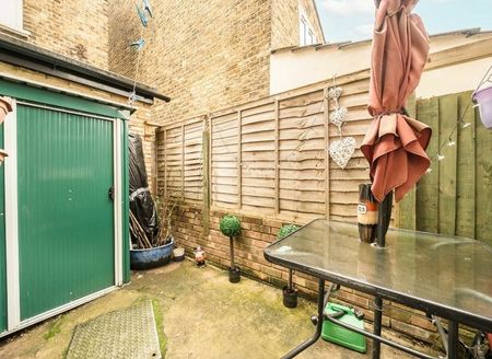 Dunstans Grove - Photo 4