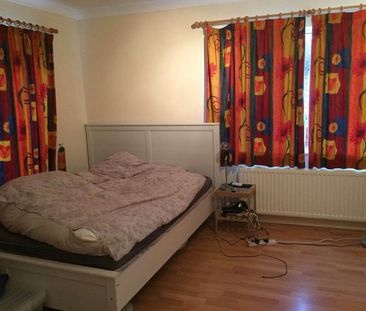 Room in a Shared House, Brill Close, CV4 - Photo 4