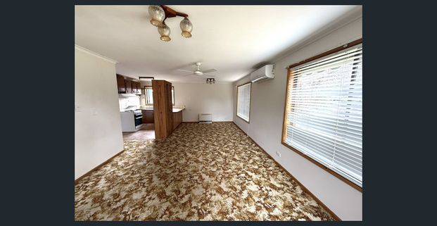 CHARACTER-FILLED 2-BEDROOM HOME IN TORQUAY - Photo 1