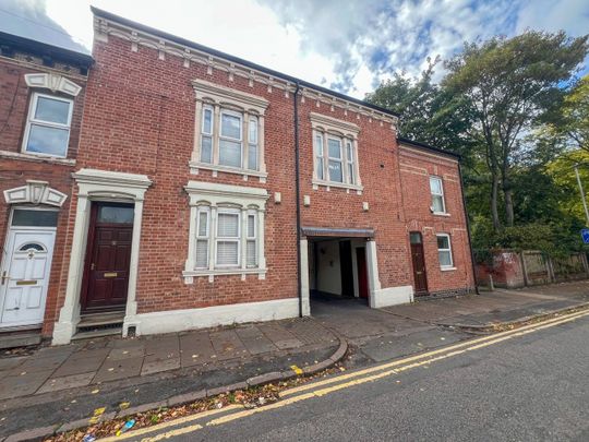 1 Bed Flat, Walnut Street, LE2 - Photo 1