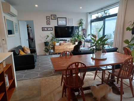 Fantastic 3bed 2 bath townhouse in great location - Photo 5