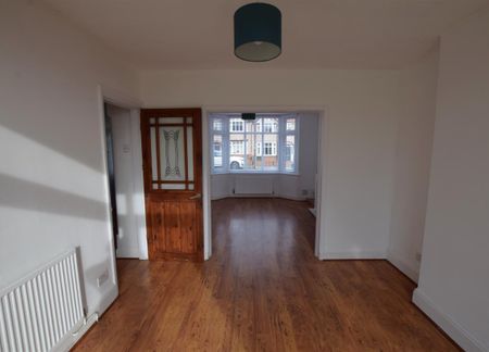 3 bedroom house - end terrace to rent - Photo 3