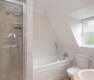 2 bedroom penthouse to rent - Photo 5