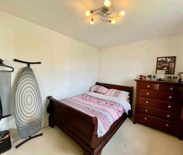 4 bedroom semi-detached house to rent - Photo 5