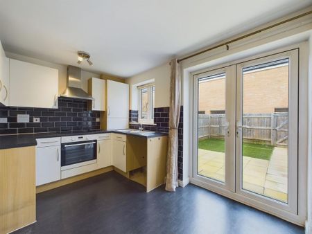 2 bedroom semi-detached house to rent - Photo 4