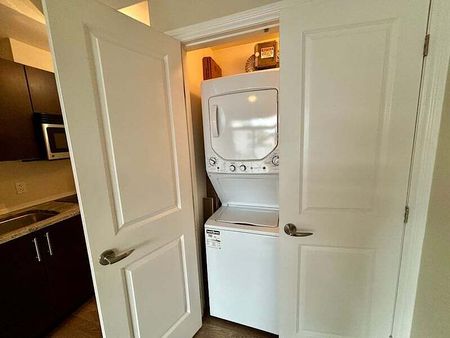 429 Kent Street Unit 413 - Photo 2