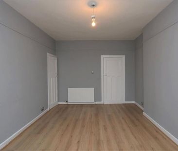 3 bedroom apartment to rent - Photo 3
