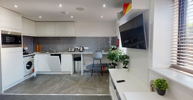 Flat 2, 16-18 Grinfield Street, University Campus - Photo 1