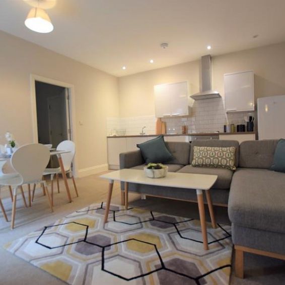 2 Bedroom Apartment To Let - Photo 1