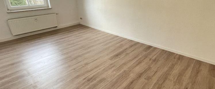 TOP Whg. im 2. OG - ruhige Lage - Bad mit Fenster - Balkon am Wohnzi.! - Photo 1