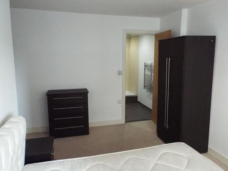 2 bedroom apartment to rent - Photo 2