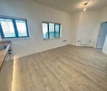 Edinburgh Gate, Harlow - Photo 1