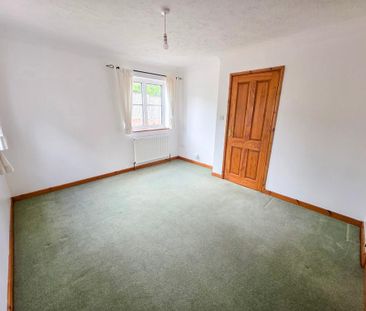 3 bedroom detached house to rent - Photo 2