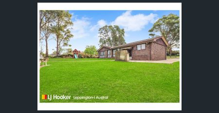 COZY FAMILY HOME - Photo 2