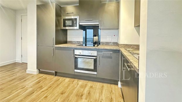 2 bedroom apartment to rent Castle Street, Luton, Bedfordshire, LU1 - Photo 1