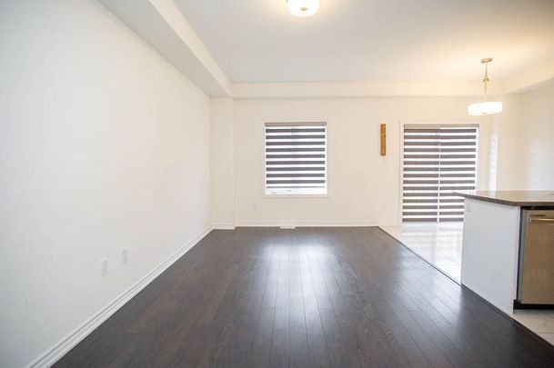 For Lease - 7 Poole Street, Brantford, Ontario - Photo 1