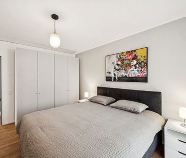 Furnished room with en-suite bathroom Directly at the Muttenz train... - Photo 4