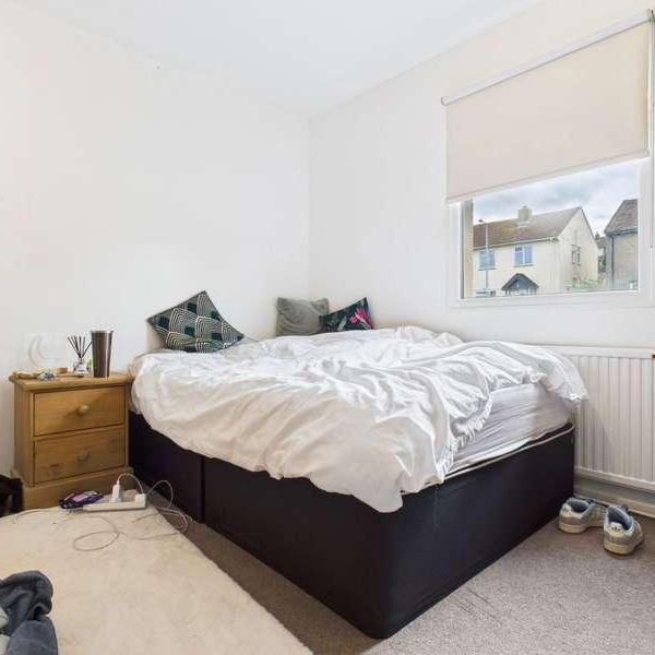Staplefield Drive, Brighton, BN2 - Photo 1
