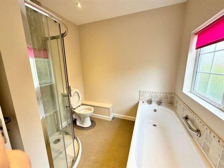 The Annexe, Highfield Hill, Lydney, GL15 - Photo 2