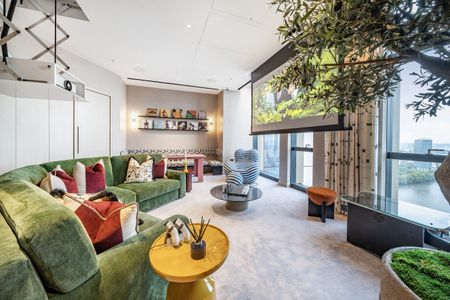 Nine Elms Lane, London, SW8 - Photo 2