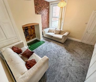 2 bedroom terraced house to rent - Photo 2