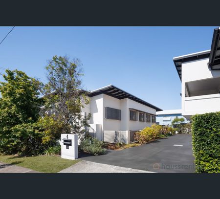 1/4 Explorer Street, Toowong, Qld 4066 - Photo 2
