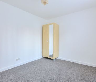 Available unfurnished from 24/10/2025 - Photo 4