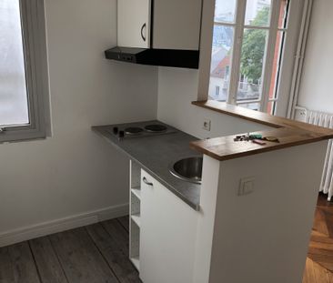 Location Appartement 1 pièce 18m² PARIS 13ème - Photo 2