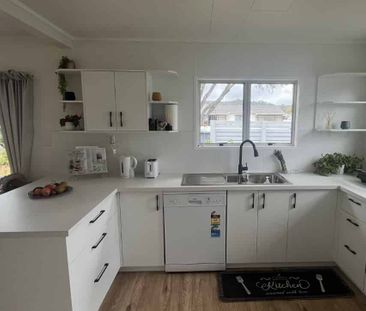 Fresh, Spacious & Ready for Summer Living! - Photo 2